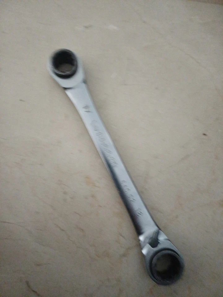 Facom 72 Teeth Ratcheting Reversible Ring Spanner 4 In 1 - 16 & 17 & 18 & 19mm - Photo 1/1