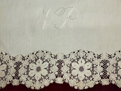 EXCEPTIONAL WEDDING BED SET. LINEN. LACE AND NEEDLE EMBROIDERY. SPAIN. C.1950
