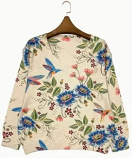 NWT Flying Hummingbirds and Flowers Cream Spring V Neck Sweater Sizes M, L, XL