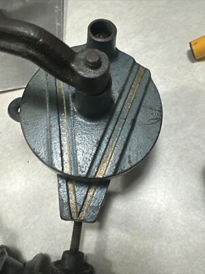 Hand Crank Craftsman Sharpening Grinder (Great for Off the Grid) 1'' x 4'' Wheel