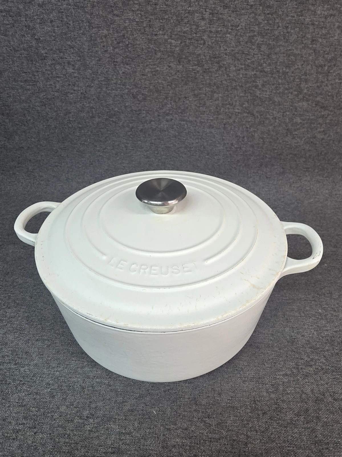 Le Creuset Round Casserole Dish Dutch Oven Cast Iron White 24cm great condition