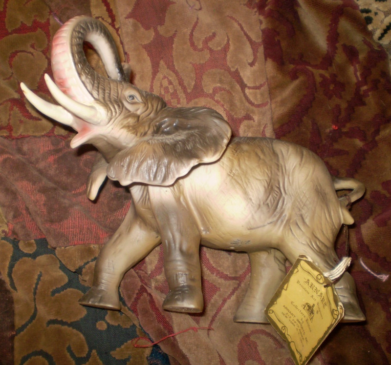 Vintage porcelain collectible Arnart Elephant sculpture    (6/28)