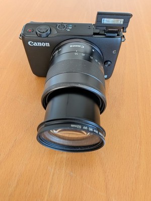 Canon EOS M10 18.0MP Digitalkamera - schwarz  EF-M 18-55mm Objektiv