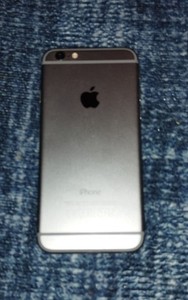 Apple iPhone 6s A1688 (CDMA | GSM) - 64GB - Silber
