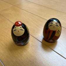 Japanese Kokeshi Wooden Doll Egg Shaped Dolls 2pc Set Collectible 13+