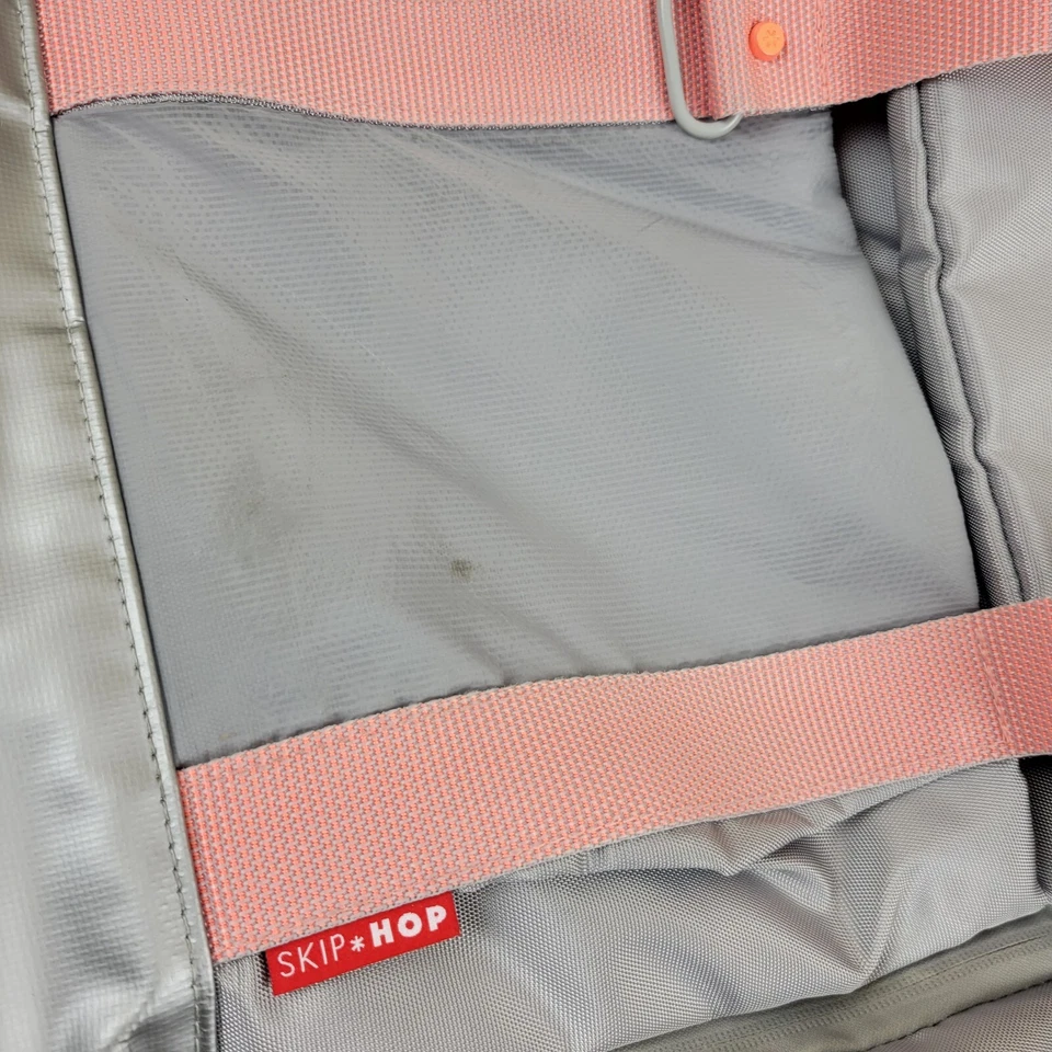 Bolsa de pañales mensajero Skip Hop Fit All Access en rosa claro/gris platino bebé Foto 4 de 4