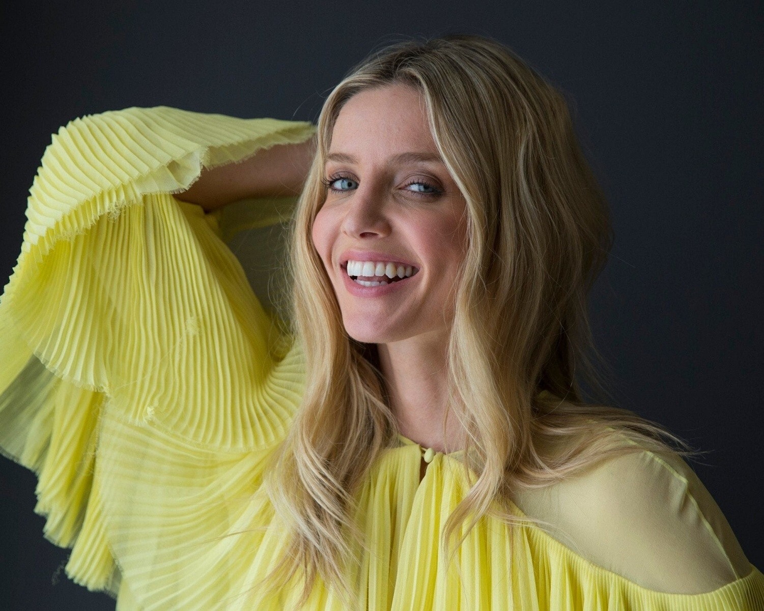 SEXY ANNABELLE WALLIS 8x10 PHOTO * | eBay