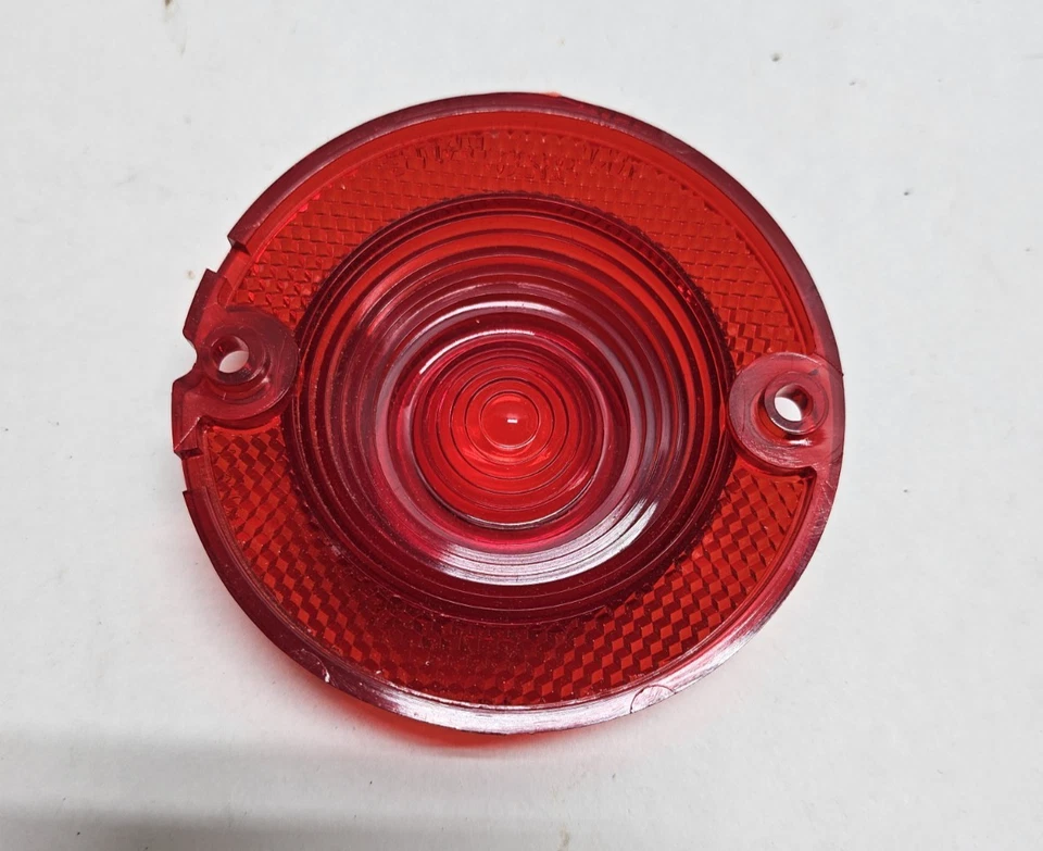 Glo-Brite 5950691 Chevy Corvair 1960-1961 Luz trasera Luz de freno Lente Foto 4 de 4