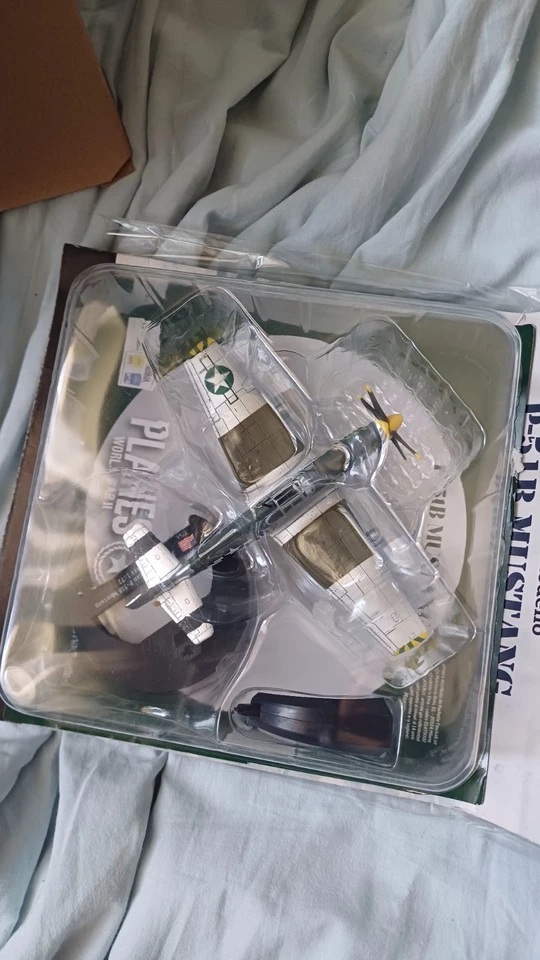 DIE CAST 1/72 " P 51B MUSTANG " AEREO DELLA II GUERRA HACHETTE - Immagine 2 di 2