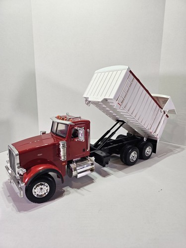 Ertl Big Farm Peterbilt 367 Truck With Grain Box Lights & Sounds Work 21" 1/16th - Picture 14 of 21