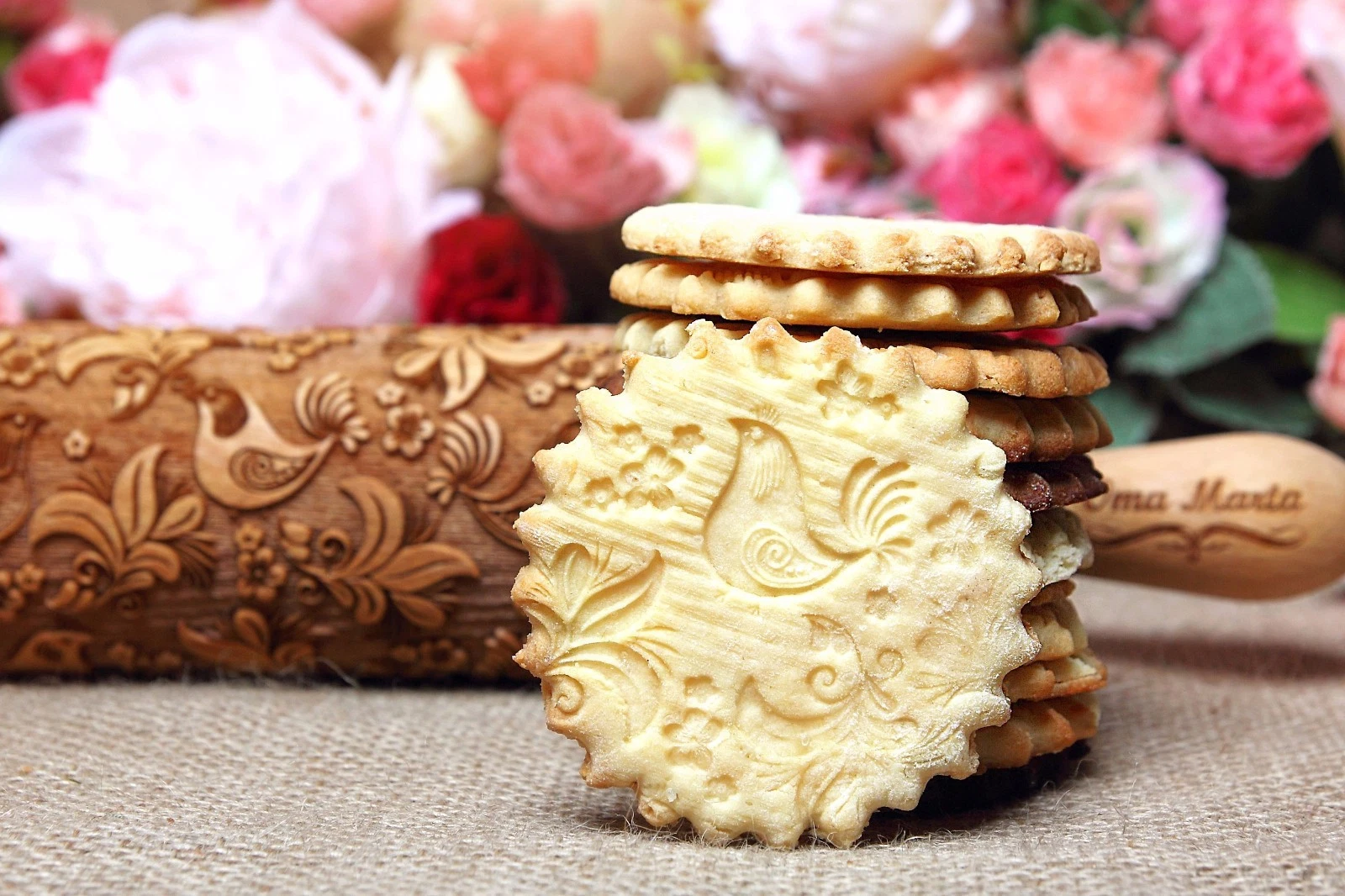 Embossed Wooden Rolling Pin Carved Mold Cookie Stamp Cutter Springerle cookies