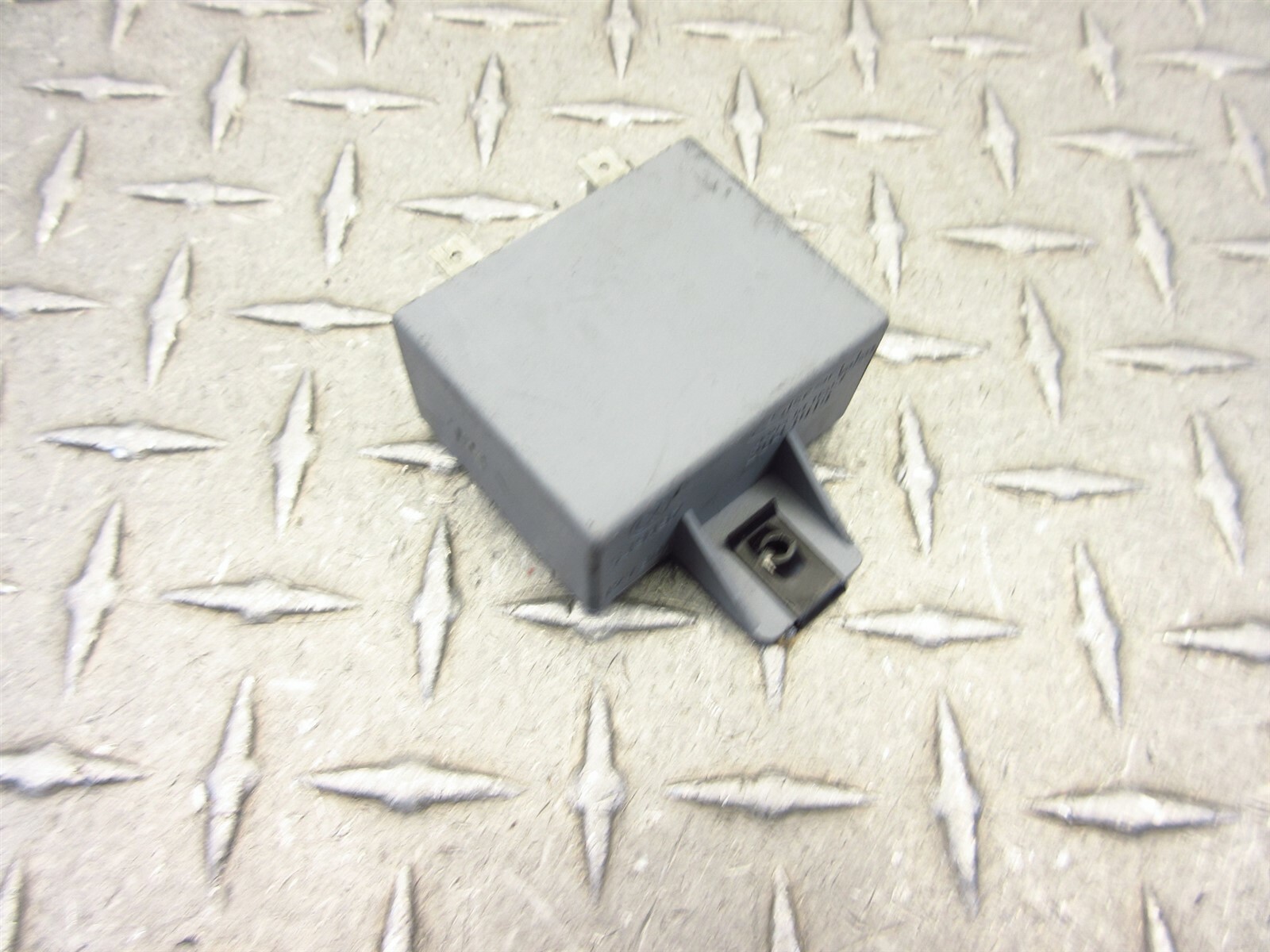 1995 Ferrari 355 F355 Spider Motronic 2.7 12V 30A Door Lock Module 549197