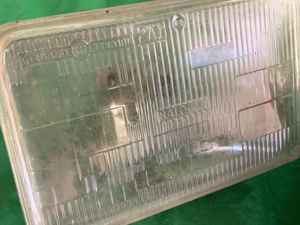 Oldsmobile Cutlass 1976 1977 3 faros Phillips General Electric Ge 21A 1A1 Foto 3 de 4