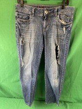 Elle Women  s Size 10 Destroyed Distressed Jeans Medium Wash Straight Leg