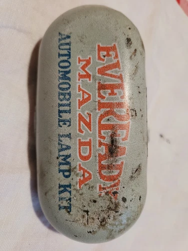 Vintage Antique Original TIN  EVEREADY  AUTOMOBILE LAMP KIT SIGN. Very nice