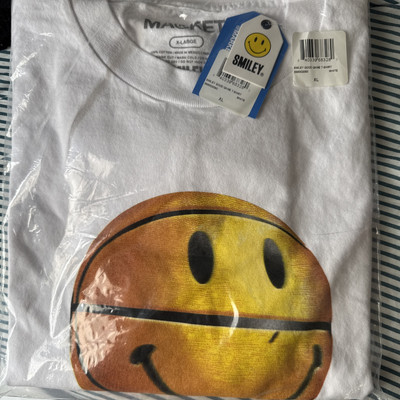 Market Studios Smiley Good Game Tee Sz XL/ New With Tags 