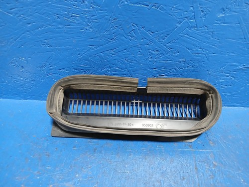 VOLVO AIR INTAKE COWL GRILL 20524077 / 950902 - 52085