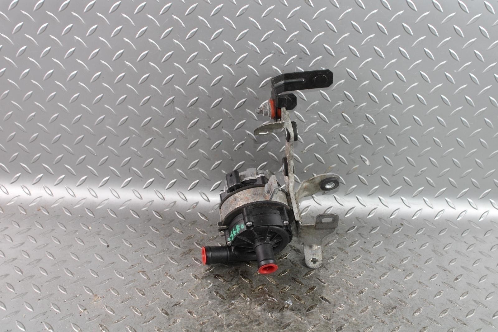 Maserati Ghibli 2014-2019 Auxiliary water pump