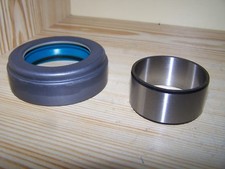 Unimog 421 406 416 Front Axle Casing Shaft Seal and Wearing Sleeve - NEW