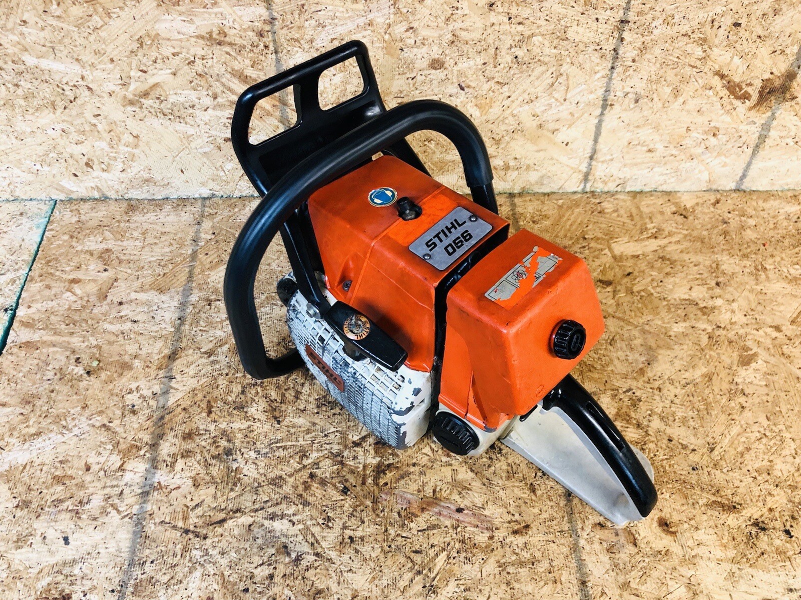 STIHL 066 RED LIGHT Model Chainsaw Strong Running 92cc Early Model