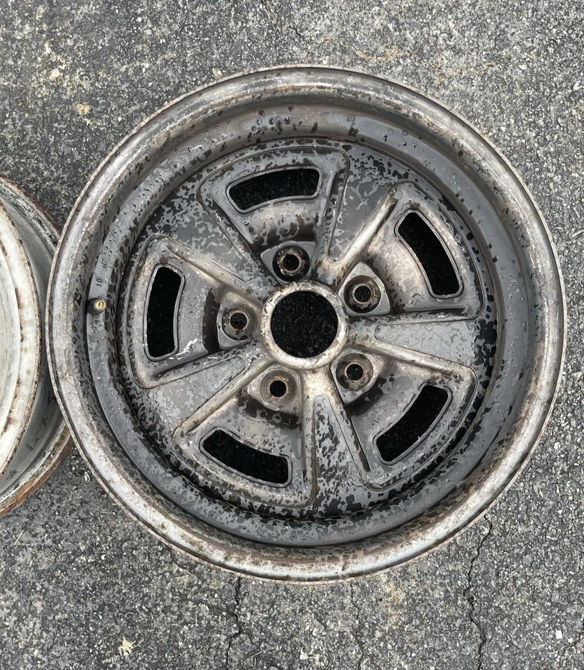 Set of 2 15x7 Pontiac Rally Wheels GM 5x4.75 15in Rims - Image 3 of 4