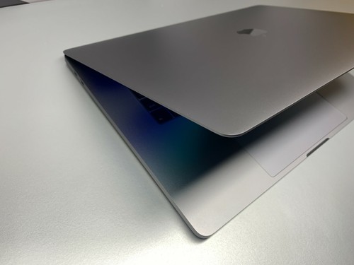 2016 Apple MacBook Pro 15 Touch Bar - 3.8GHz Quad i7 T - 16GB RAM 256GB SSD - Picture 7 of 12