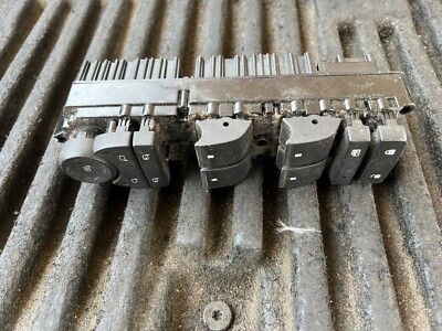 07-14 OEM GM TAHOR SUBURBAN Yukon ESCALADE MASTER POWER WINDOW SWITCH 15906881