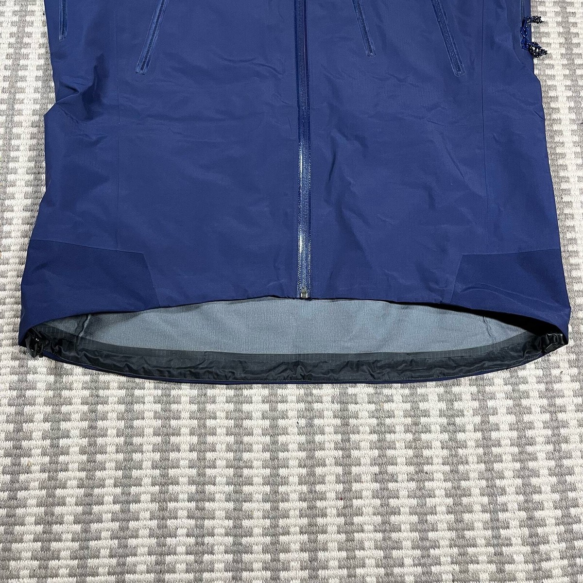 Arc Teryx Theta Ar Jacket 90s 24K Gold Thorn Indigo Men's Sz Arc Teryx Theta Ar Jacket 90s 24K Gold Thorn Indigo Men's Sz