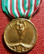 WWI 1915-1918 Italy War Medal by Sacchini Canevari Milano