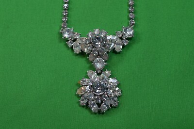 Vintage TRIFARI Signed Crystal Rhinestone Choker Necklace,Cluster Stones,P31