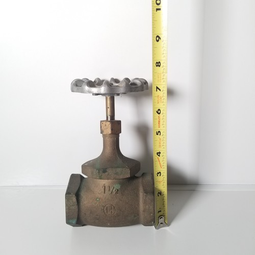 1-1/2” Hammond 125 PSI Brass Gate Valve