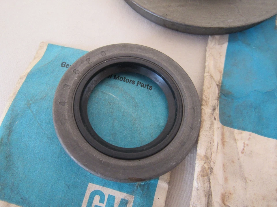 Nuevo de Lote Antiguo Pontiac Lemans Tempest 1963 Eje Trasero Soporte Sello y Junta Kit GM 9772842 Foto 4 de 4