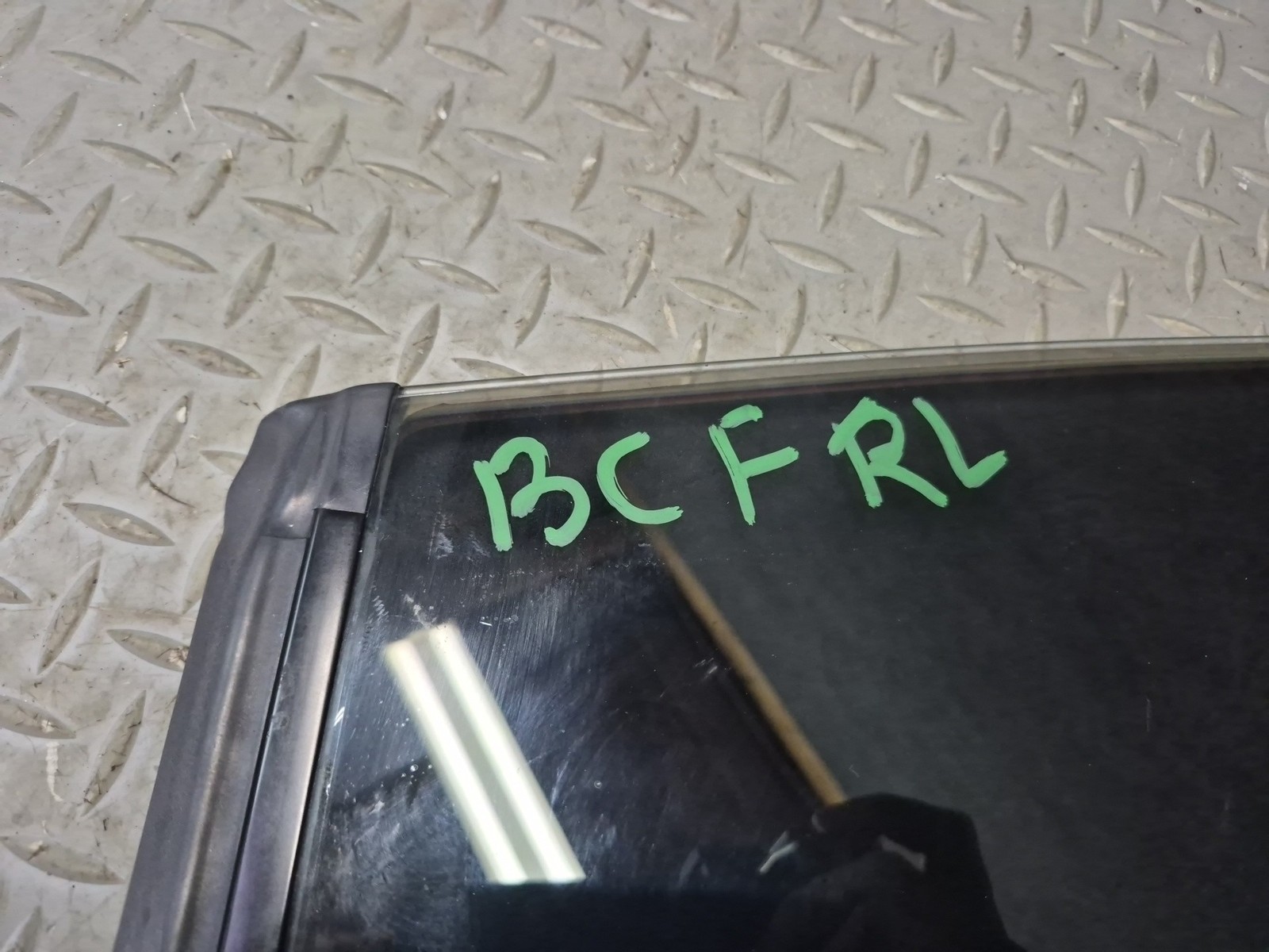 Bentley Continental GT 2003-2010 Rear Left Quarter glass