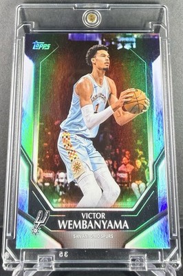 Victor Wembanyama RARE BLACK REFRACTOR CARD TOPPS SPURS MINT