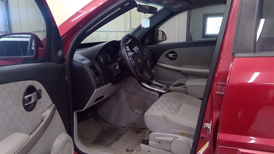 Used Front Lower Center Console fits: 2006 Chevrolet Equinox floor Front Lower G — 第 2/4 张图片