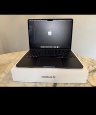 Apple MacBook Air 13 M4 - 256GB - 16GB - 2025 - Mitternacht - Super Zustand