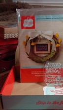 Paper Pumpkin Lovely Little Wreath Stamping  Embossing Kit with Stamps, Ink