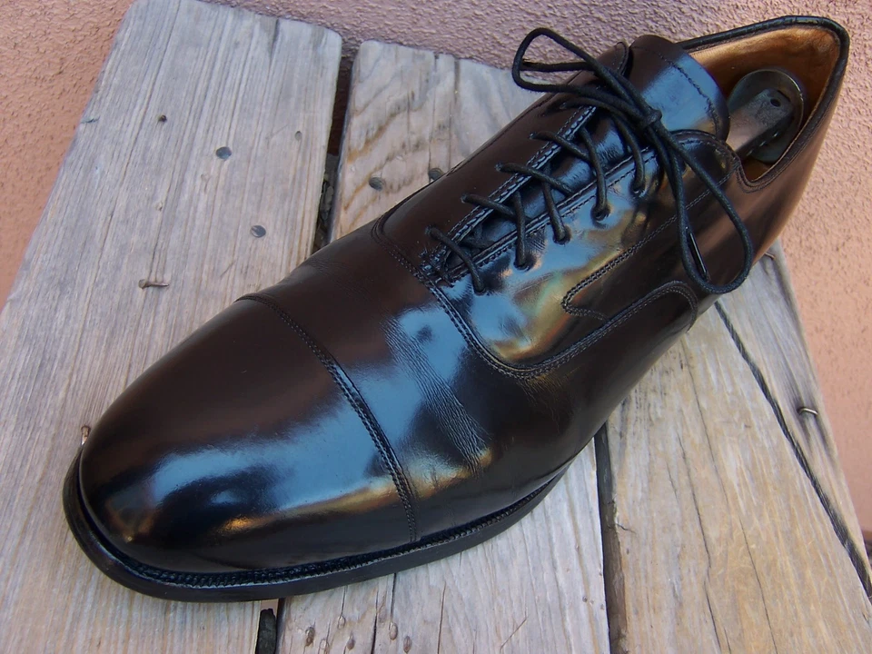 Sapato social masculino JOHNSTON MURPHY biqueira de couro preto com cadarço Oxford tamanho 9D - Imagem 2 de 4