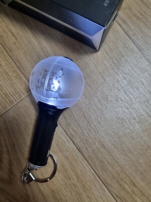 RARE] BTS LIGHT STICK ARMY BOMB 1st Muster~Special Edition Keyring