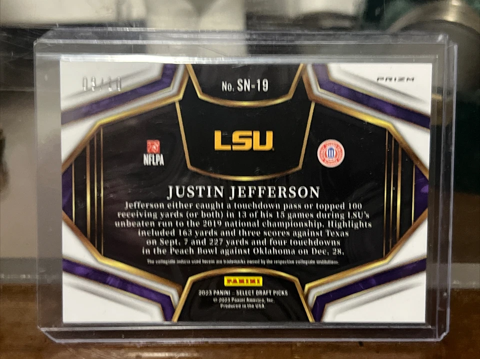 2023 Panini Select Football Gold #/10 Justin Jefferson  - Image 3 of 4