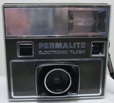 Vintage Imperial Permalite Electronic Flash Camera Model E69 - Untested