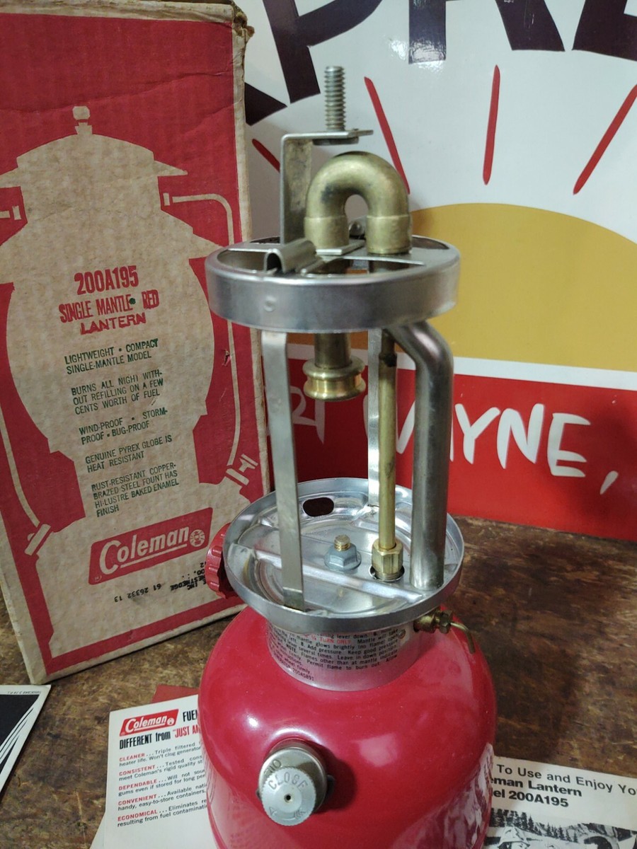 Coleman - 1974年製　Coleman ランタン　200A195 Vintage NOS Coleman Lantern 200A195 Red W/box Single Mantle