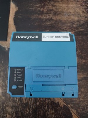 Honeywell RM7897 A 1002 Burner Control Complete System Tested Working 