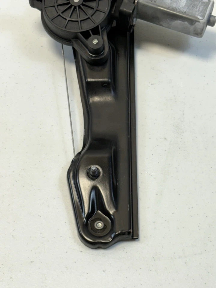 2012 - 2015 BMW 320i xDrive Rear Left Side Window Regulator W/ Motor 7351049 OEM - Image 4 of 4