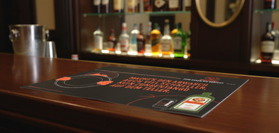10 x Jägermeister Kräuterlikör Platzdeckchen Tischset Platzset Papier Gläser NEU