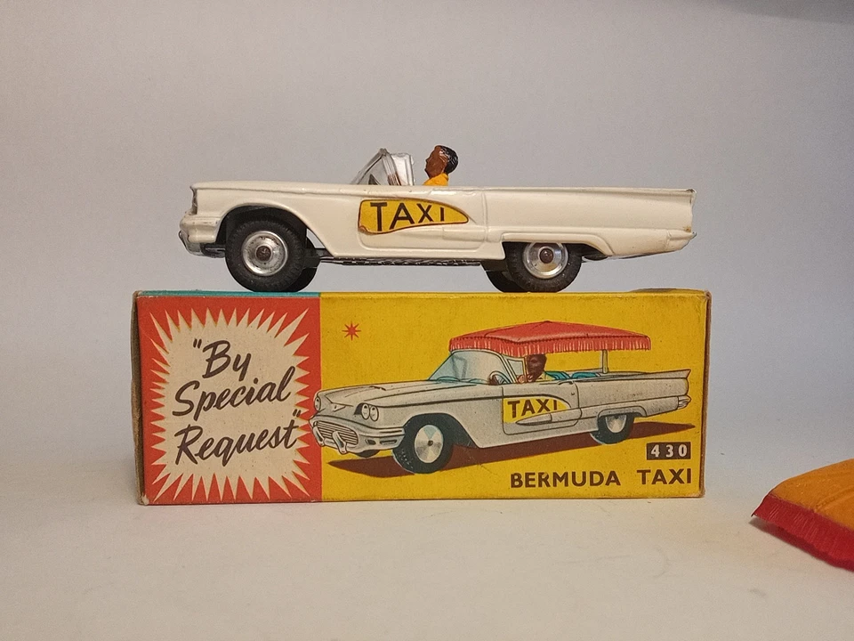 Corgi Toys Bermuda Taxi art. 430 MIB in Scatola Originale - Immagine 2 di 4