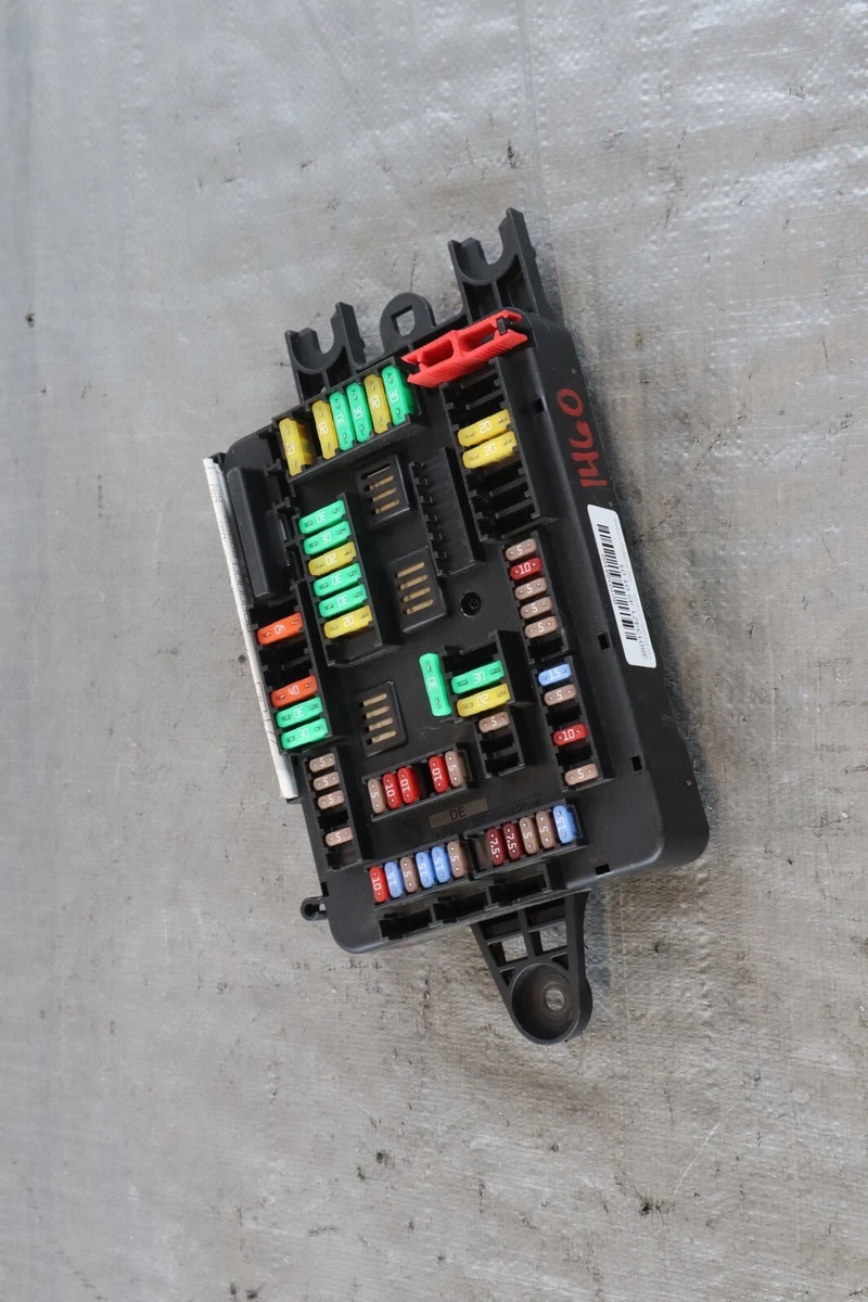 2019 BMW X5 M 4.4L F85 V8 OEM REAR BODY FUSE BOX 681965101 *DAMAGE 