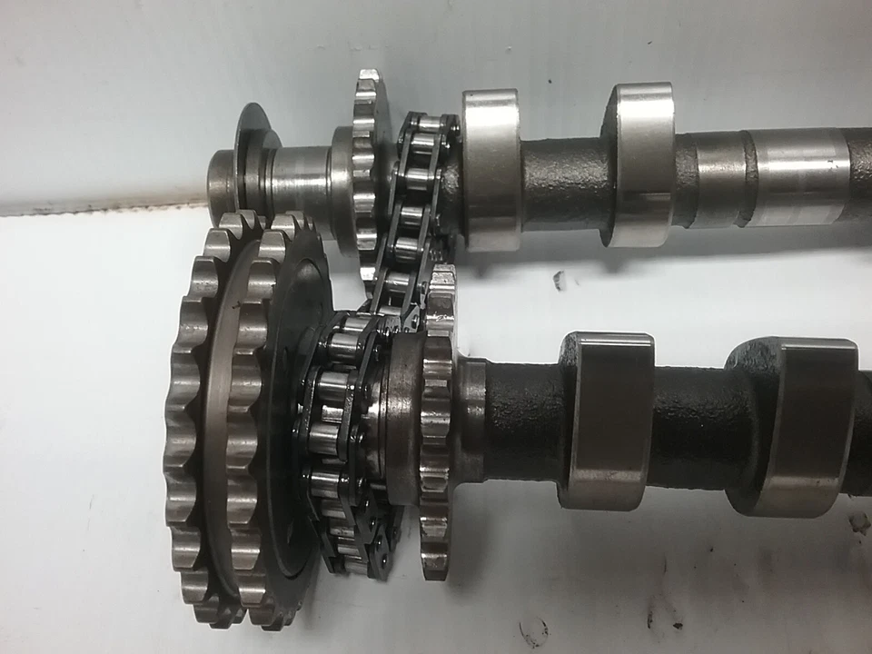 Árbol de levas de admisión Porsche Boxster 986 2000-2002 996.105.178 2,7 L Foto 3 de 4