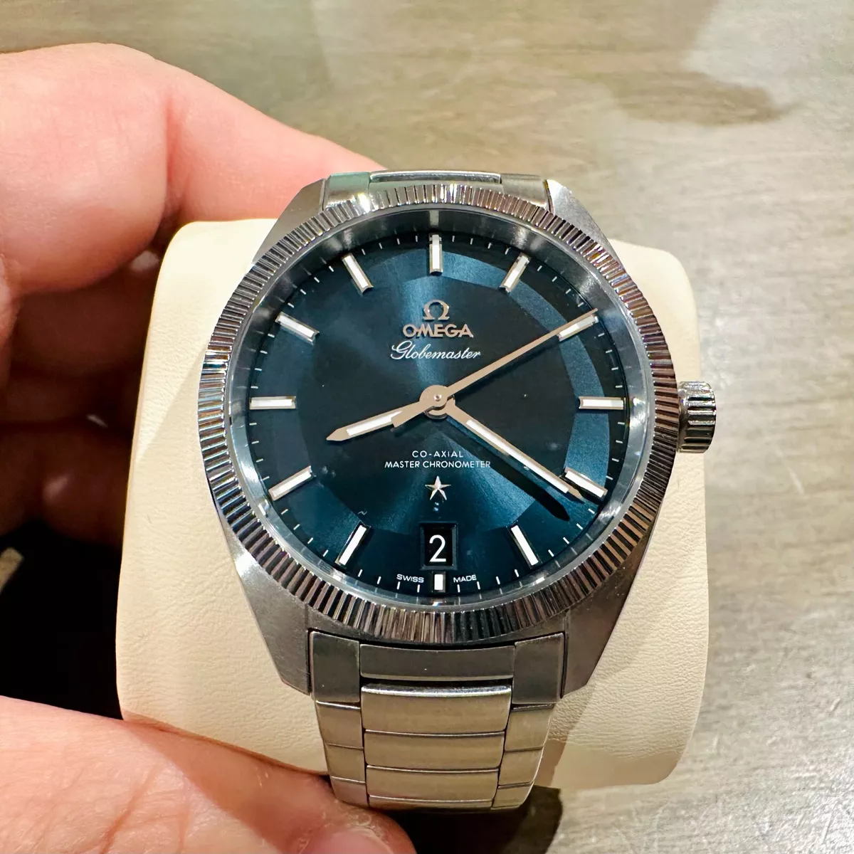 Omega globemaster blue dial hot sale