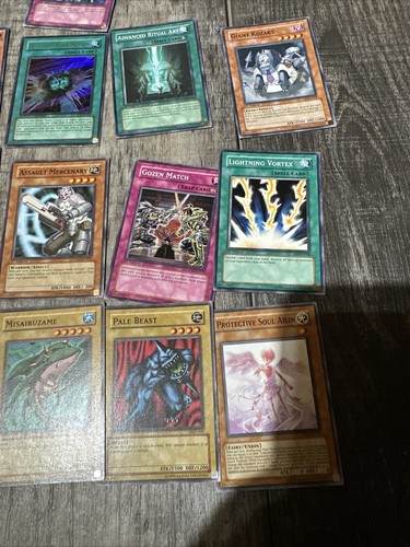 Yugioh Cards 1996 Vintage Mixed Lot Yugioh CC Collectible Cards 60+ - Picture 9 of 9